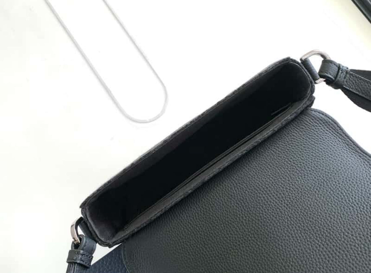 Dior Black Oblique Saddle Pouch Bag – 100% Authentic