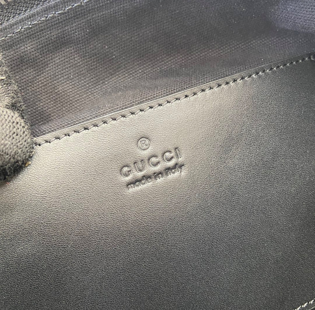GUCCI GG Supreme Black Small Messenger Bag – Authentic Full Set