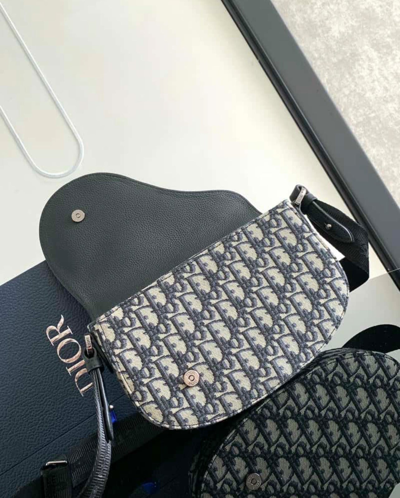 Dior Black Oblique Saddle Pouch – Iconic Luxury Crossbody