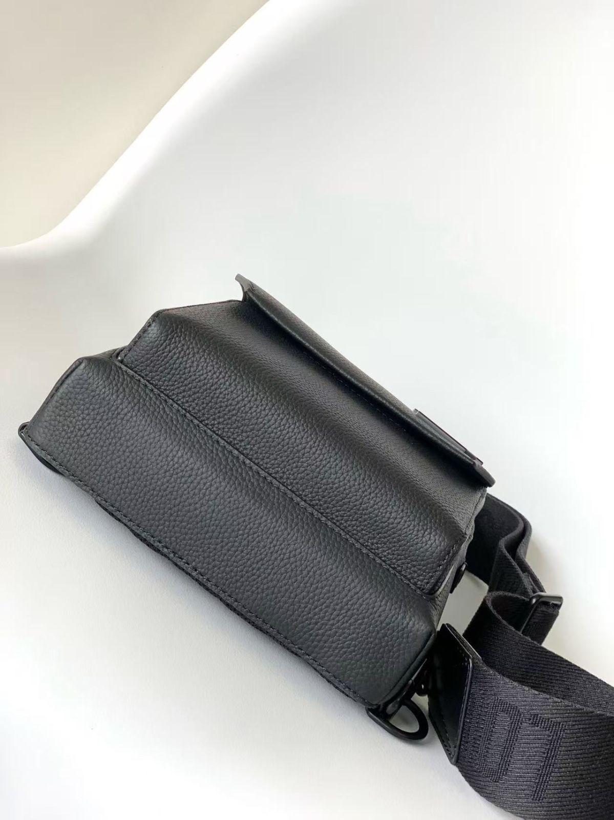 Louis Vuitton Aerogram Sling Bag - Black (Authentic)